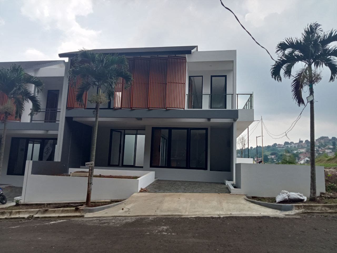 Contoh halaman properti web Kentara